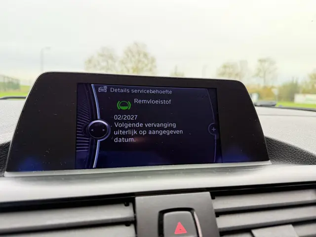 BMW 1 Serie 114i Business+ 2012 Benzine 19