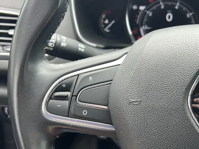 Renault Mégane 1.3 TCe 140 EDC Intens 2020 Benzine 17