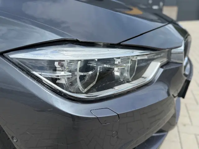 BMW 3 Serie Touring 330i xDrive M Sport 2015 Benzine 3