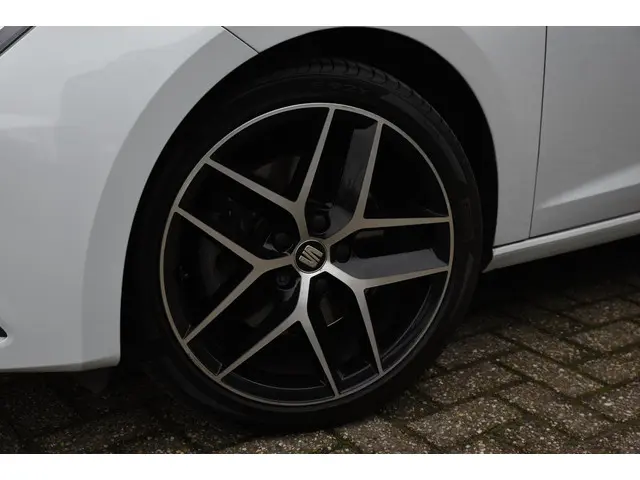 SEAT Leon ST 2.0 TSI FR Business Intense 2019 Benzine 37