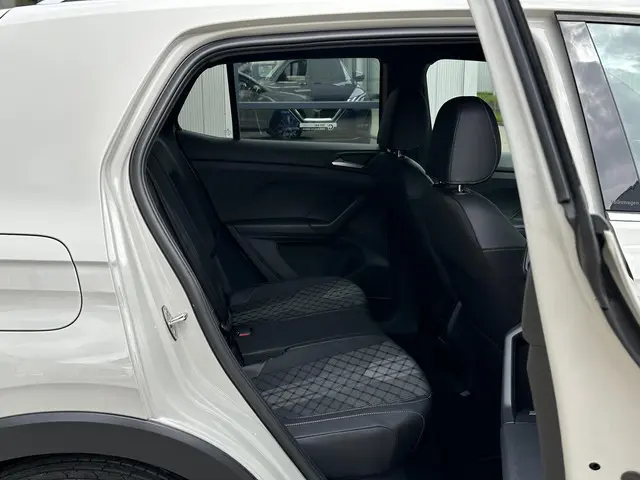 Volkswagen T-Cross 1.5 TSI R-Line Business 2024 Benzine 54