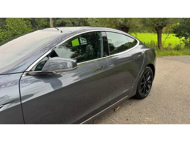 Tesla Model S 75D Base 2018 Elektrisch 17