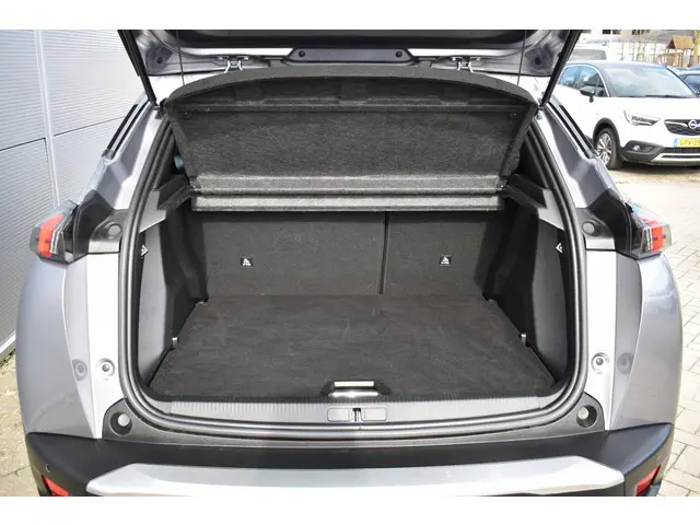 Peugeot 2008 1.2 PureTech Allure 2023 Benzine 15