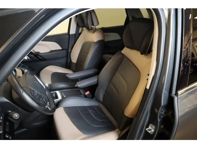 Citroën C4 Picasso PT 130 Exclusive 2016 Benzine 35