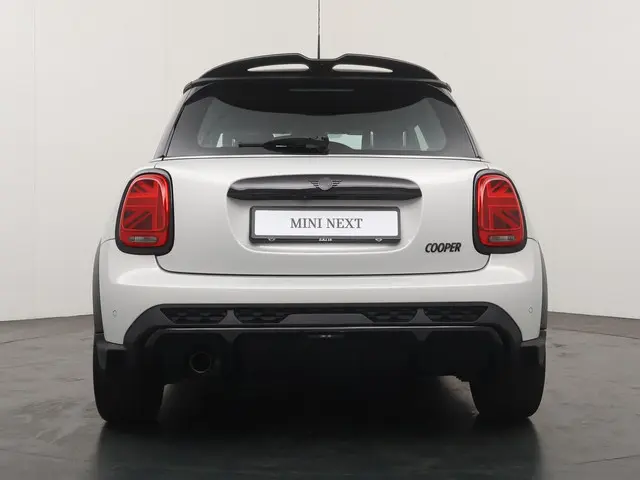 MINI 3-Deurs Cooper 2022 Benzine 10