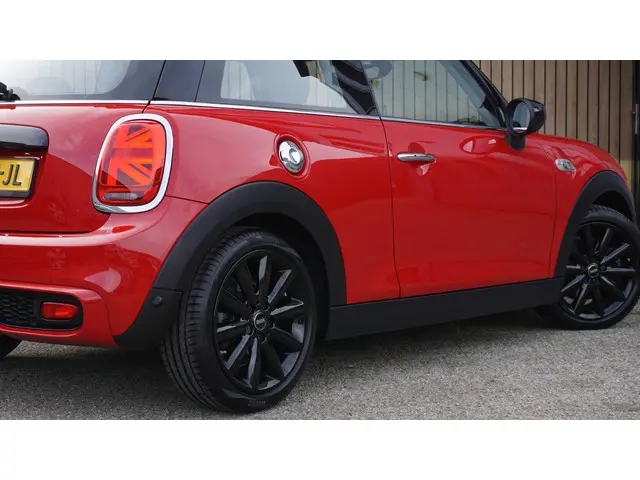 MINI Cooper S 2.0 192pk 3Drs Chili 2020 Benzine 57