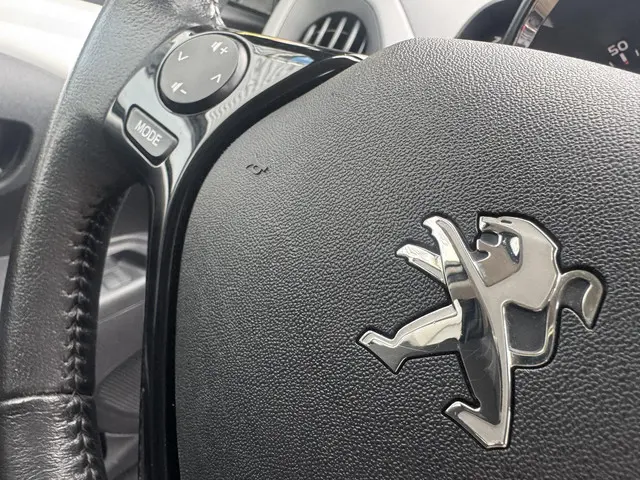 Peugeot 108 1.0 e-VTi Active 2019 Benzine 28