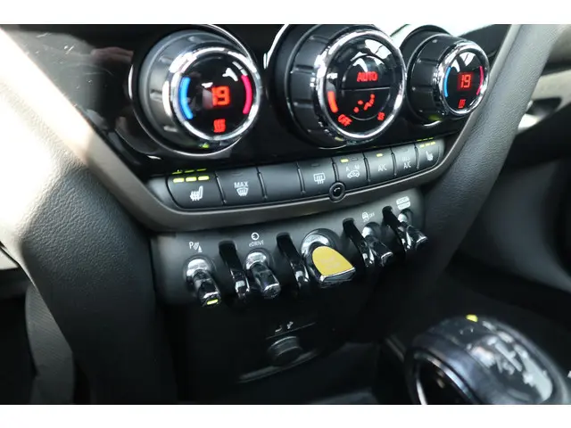 MINI Countryman Cooper SE ALL4 2021 Hybride Benzine 16