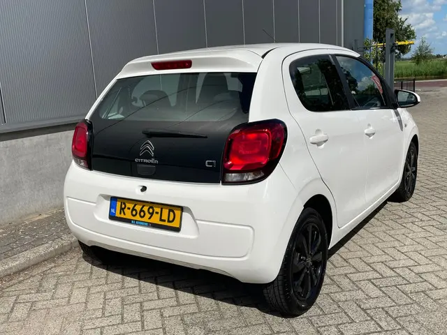 Citroën C1 1.0 VTi Shine / Carplay / Camera 2019 Benzine 6