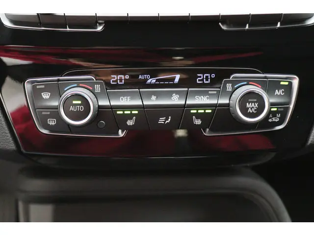 BMW X1 sDrive18i Executive Automaat 2020 Benzine 44