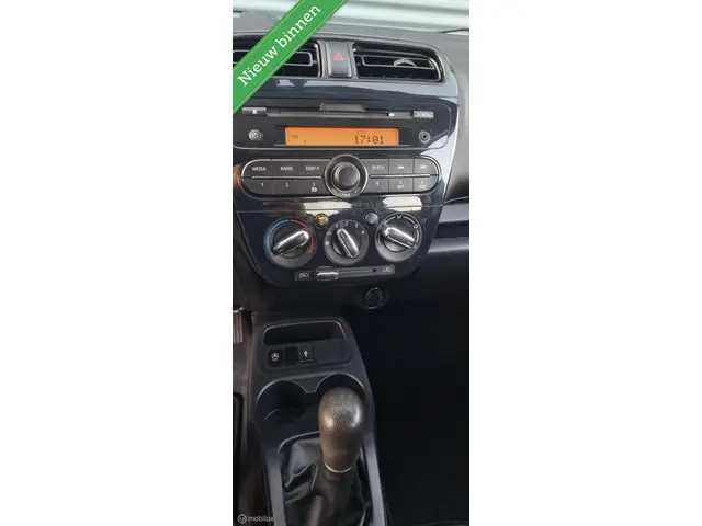 Mitsubishi Space Star 1.0 Libelle Edition 2020 Benzine 28