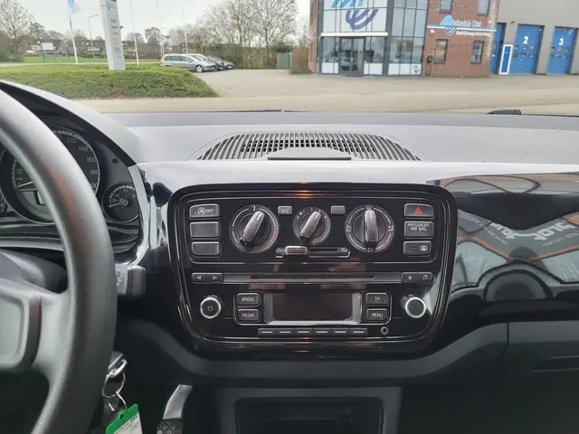 Volkswagen up! 1.0 move up! BlueMotion 2016 Benzine 14