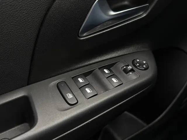 Opel Corsa 1.2 GS Line 2020 Benzine 15