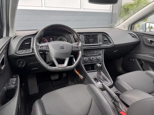 SEAT Leon 1.4 EcoTSI FR Connect 2016 Benzine 11