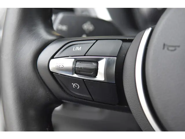 BMW 1 Serie 118i Executive 2018 Benzine 16