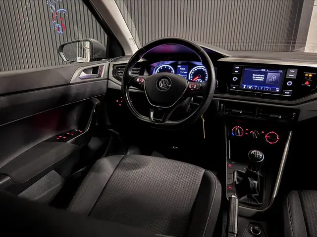 Volkswagen Polo 1.0 TSI Comfortline 2018 Benzine 29