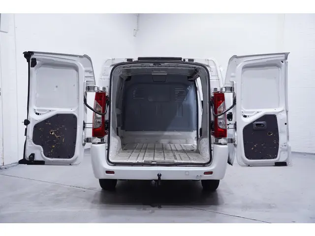 Fiat Scudo 2.0 MultiJet 128 pk L2H1 SX Airco 2016 Diesel 13