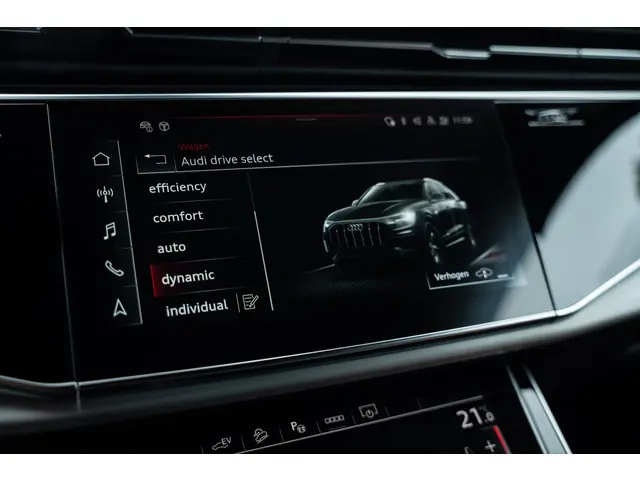Audi Q8 55 TFSI-E quattro 2023 Hybride Benzine 25