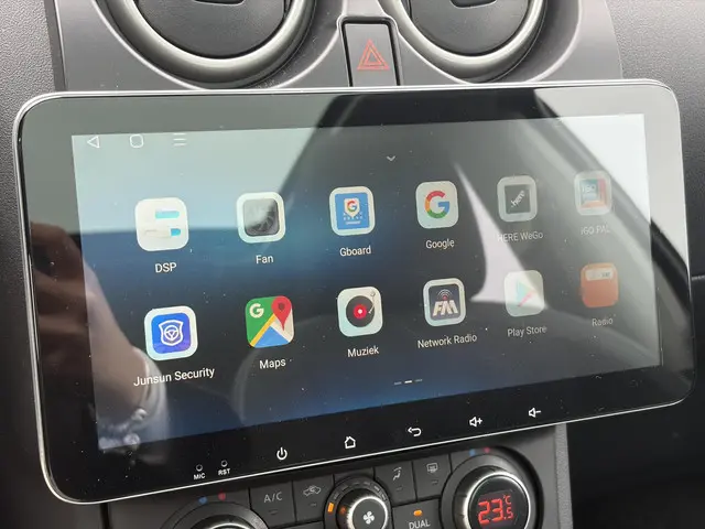 Nissan QASHQAI 1.6 Connect Edition 2013 Benzine 13