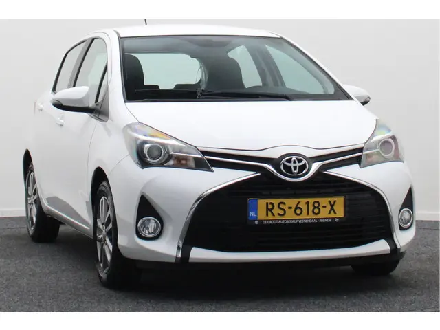 Toyota Yaris 1.3 VVT-i Lounge 2015 Benzine 21
