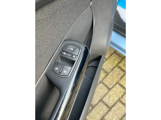 Opel Corsa 1.2-16V BlitZ 2014 Benzine 13