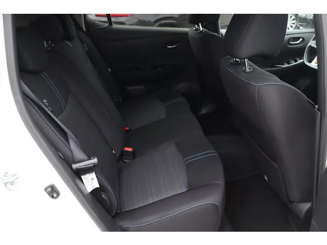 Nissan Leaf N-Connecta 40 kWh 2020 Elektrisch 15