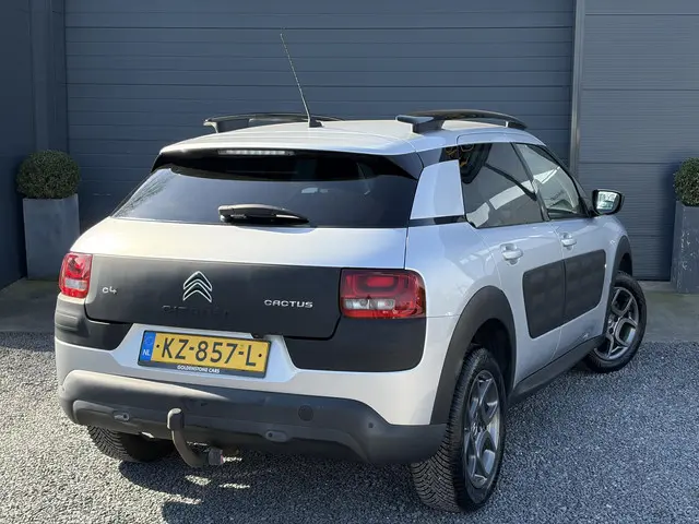 Citroën C4 Cactus 1.2 PureTech Shine 2016 Benzine 4