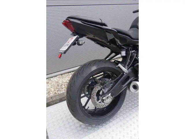 Yamaha MT 07 ABS 2021 Benzine 11