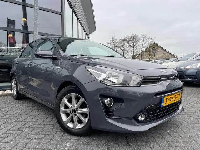Kia Rio | Camera | Carplay| PDC | DAB | LMV | 2021 Benzine 11