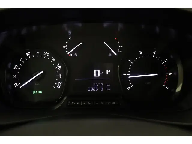 Peugeot Expert 2.0 BlueHDI Standard Premium 2020 Diesel 25