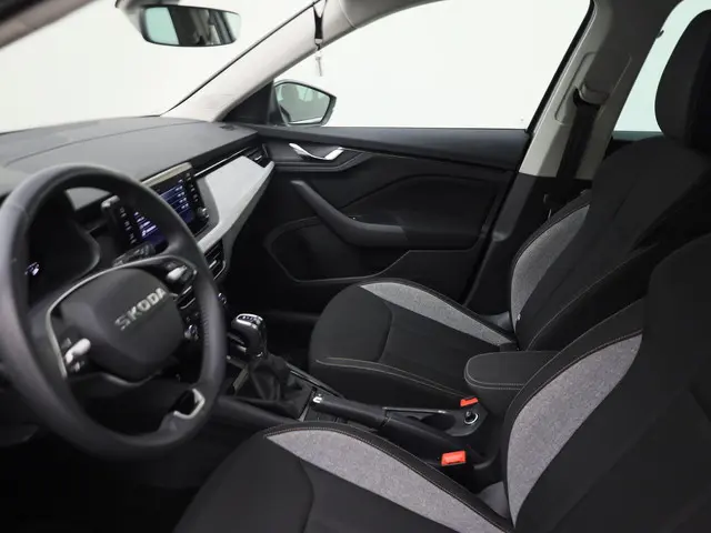 Škoda Kamiq 1.0TSI/115PK DSG Selection 2025 Benzine 28