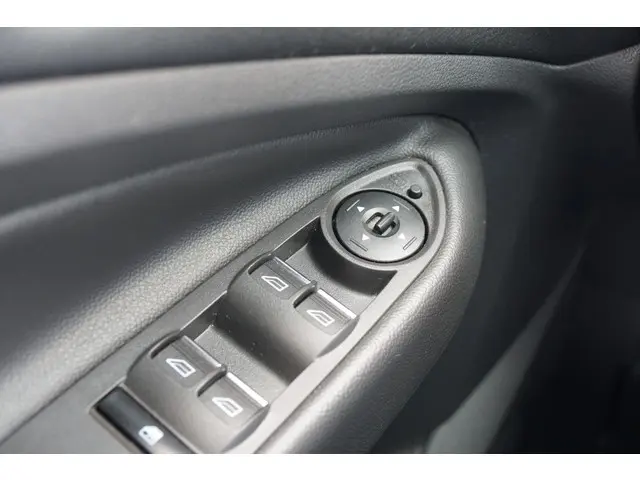 Ford Kuga 1.5 Trend 2016 Benzine 16