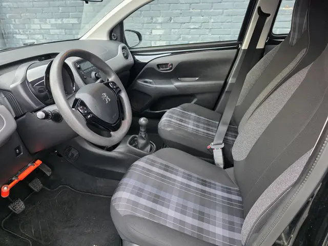 Peugeot 108 1.0 e-VTi Active 2019 Benzine 13