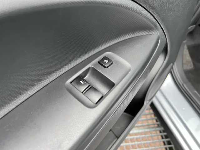 Mitsubishi Space Star 1.2 Cool+ 2021 Benzine 18