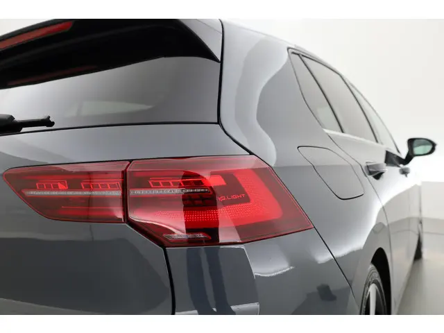 Volkswagen Golf 1.5 eTSI Style DSG 2020 Benzine 47