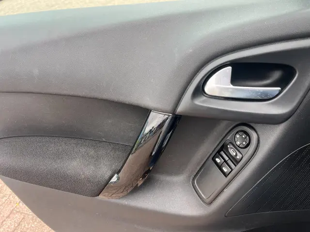 Citroën C3 1.0 PureTech Collection 2015 Benzine 12