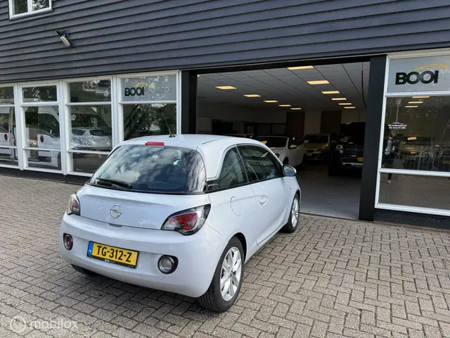 Opel ADAM 1.2 Airco cruisecontrol 2015 Benzine 2