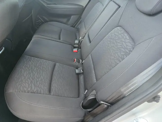 Hyundai ix20 1.6i Go! Automaat 2016 Benzine 10