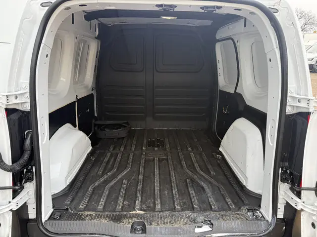 Mercedes-Benz eCitan 112 Pro 2023 Elektrisch 11