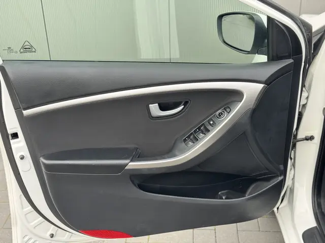 Hyundai i30 Wagon 1.6 GDI i-Vision 2013 Benzine 19