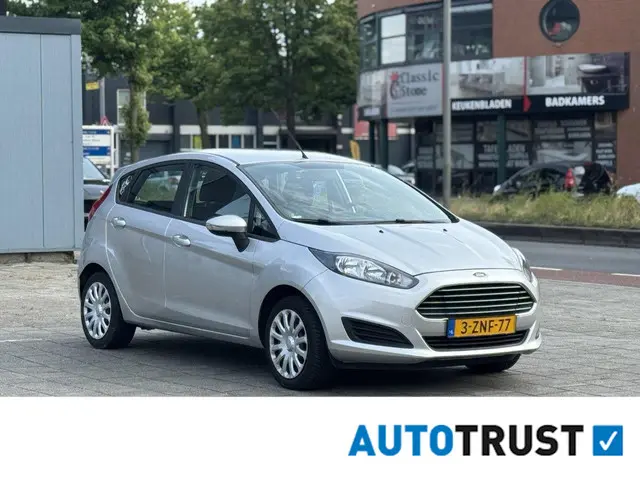 Ford Fiesta 1.0 Style,airco, km nap,navigatie 2015 Benzine 21