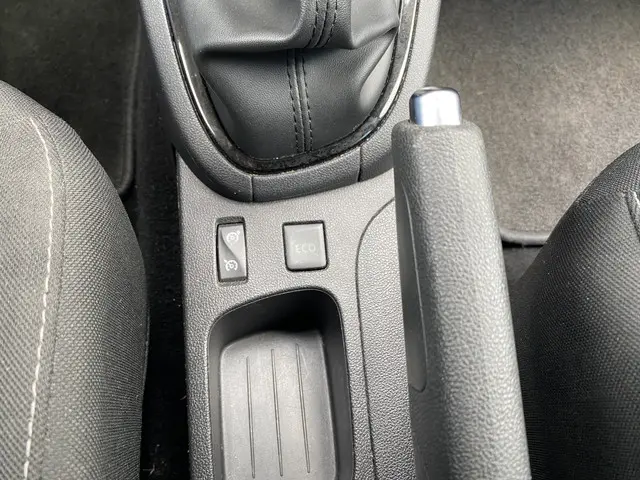 Renault Clio 0.9 TCe Limited 2018 Benzine 22