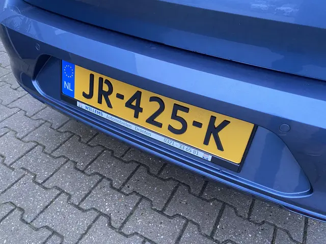 Volkswagen Passat 1.4 TSI ACT Highline 2015 Benzine 8