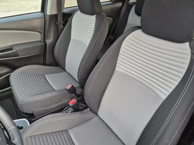 Toyota Yaris 1.5 Hybrid Dynamic 2019 Hybride Benzine 19