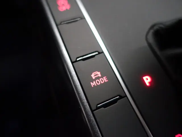 Volkswagen Polo 1.0 TSI Highline+ Aut- 2018 Benzine 15