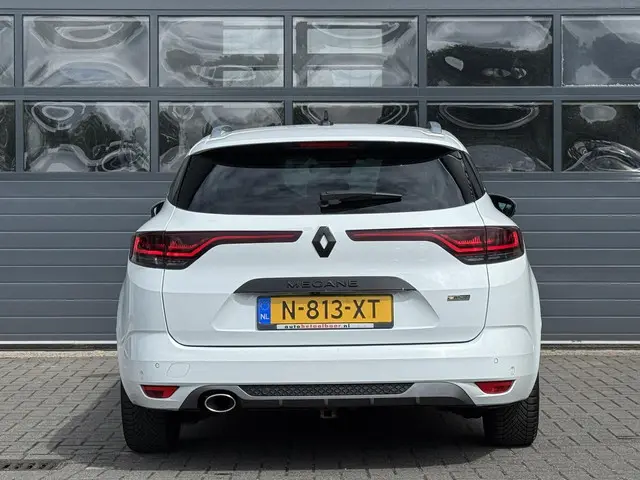 Renault Mégane Estate 1.3 TCE R.S. LINE 2022 Benzine 17