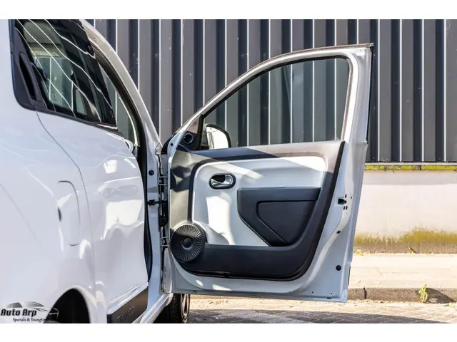 Renault Twingo 1.0 SCe Expression 2015 Benzine 26