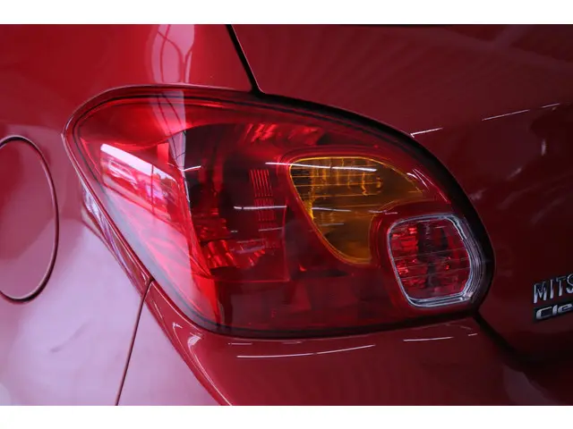 Mitsubishi Space Star 1.0 Cool+ 2018 Benzine 21