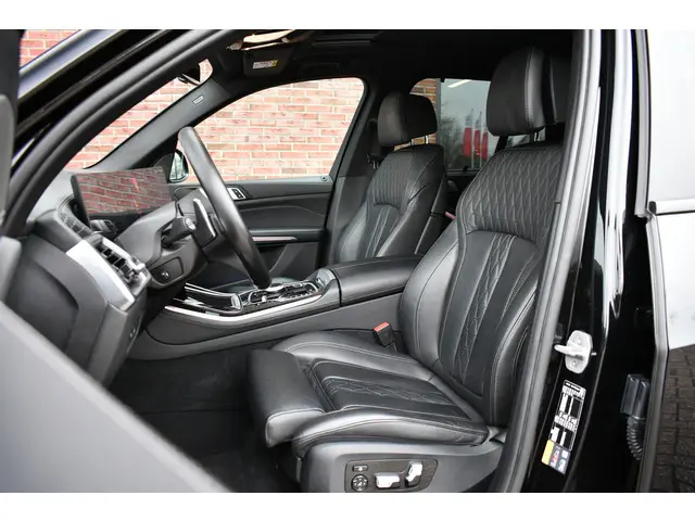 BMW X5 xDrive50e M-Sport 2023 Hybride Benzine 4