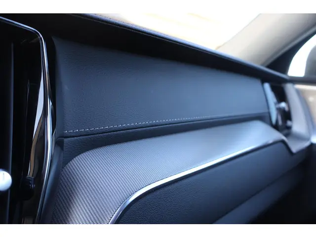 Volvo XC60 T8 AWD Inscription 2021 Hybride Benzine 35